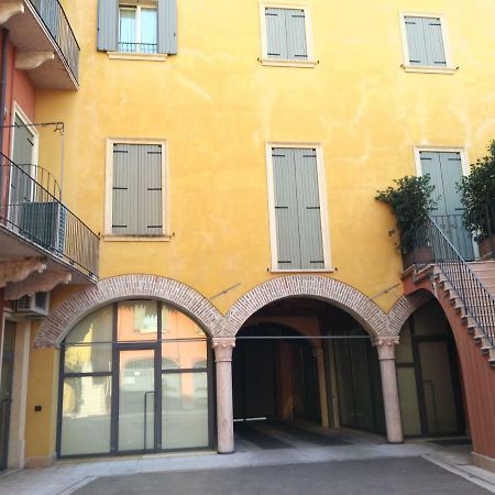 I Gechi Apartment Verona Bagian luar foto