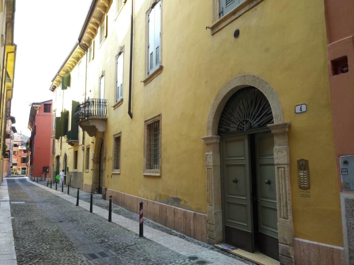 I Gechi Apartment Verona Bagian luar foto